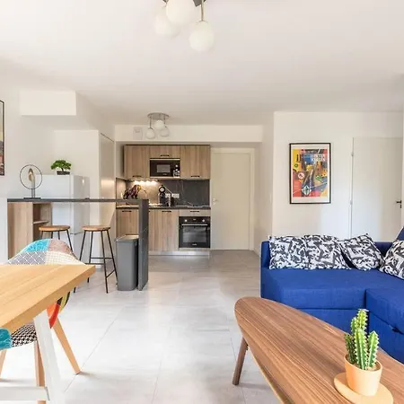 Le Vercingetorix Centre +parking Apartment