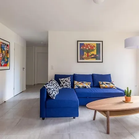 Le Vercingetorix Centre +parking